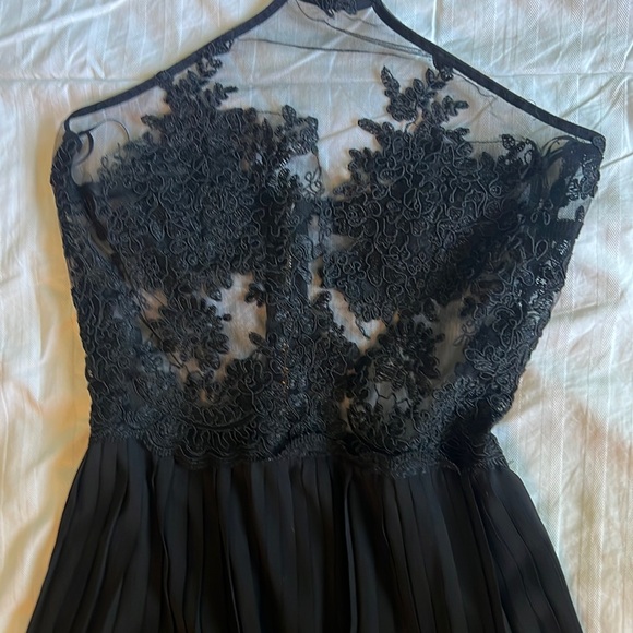 Dresses & Skirts - Stunning Embroidered Maxi Dress